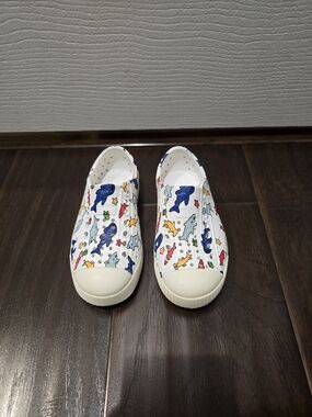 Native Jefferson Slip On Shark Shoes C9